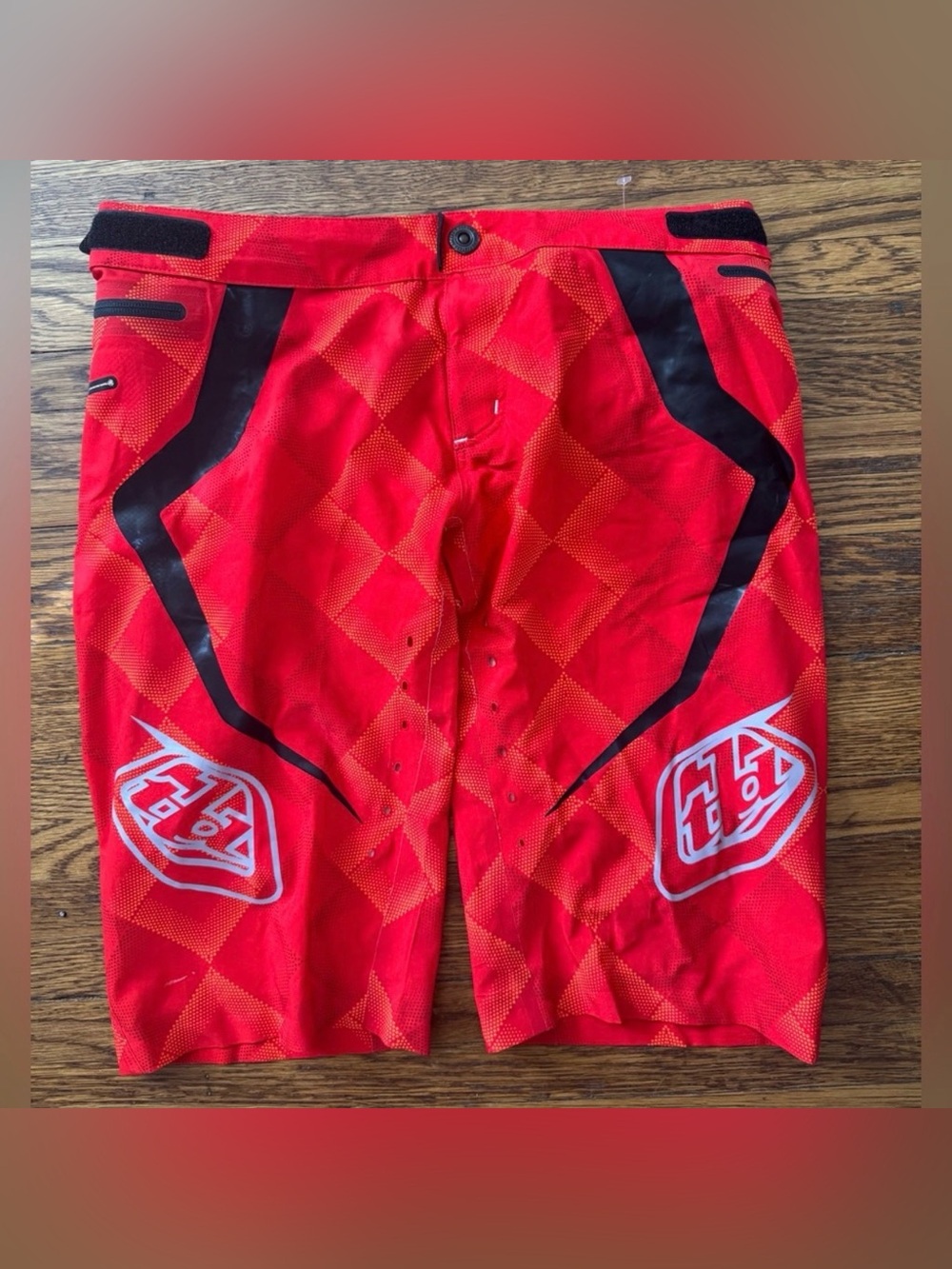 Troy Lee Designs Ace Mountain Bike Shorts Size 32 Black / Red MTB Riding Shorts